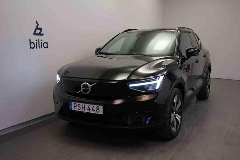 Begagnad Volvo XC40 Single Motor 175 kW (238 HK) 2023 Svart SUV