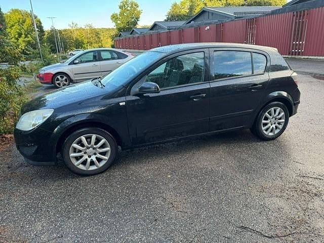 Begagnad 2007 Opel Astra Halvkombi | 31 000 kr (Marknadspris) - Bild 1/3
