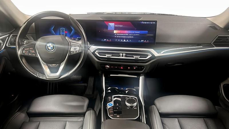 Begagnad BMW i4 Shadowline 250 kW (340 HK) 2023 Grön Sedan