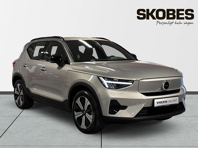Silver Begagnad 2023 Volvo XC40 Single Motor SUV | 359 600 kr (Marknadspris) - Bild 1/3