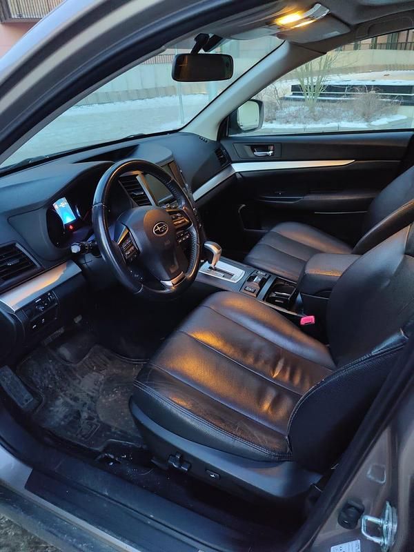 Begagnad Subaru Outback 150 HK (110 kW) 2014 Kombi