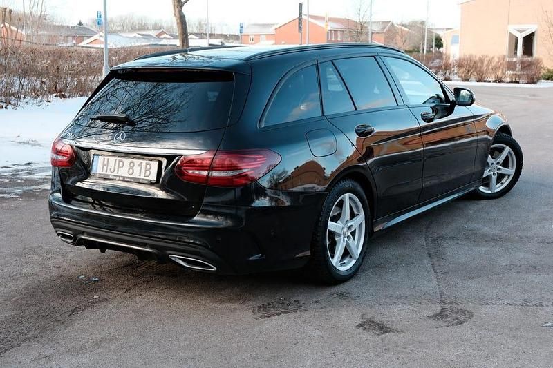Begagnad Mercedes C220 194 HK (142 kW) 2021