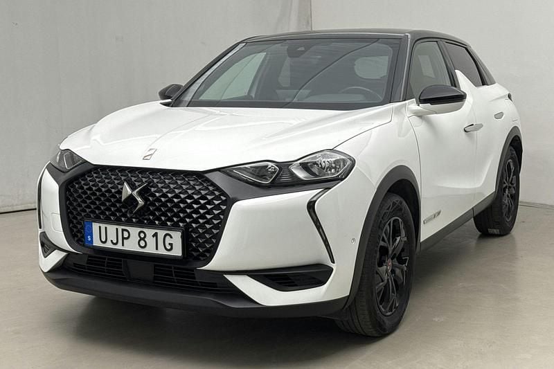 Vit Begagnad 2022 DS Automobiles DS3 Crossback E-Tense Performance SUV | 179 000 kr (Bra pris) - Bild 1/4