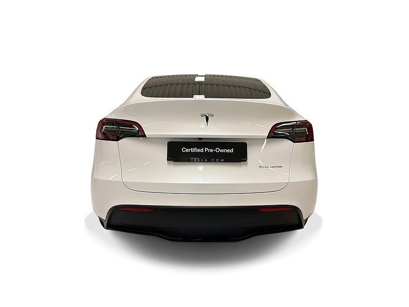 Begagnad Tesla Model Y Long Range AWD 378 kW (514 HK) 2023 Vit SUV
