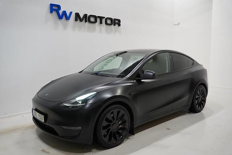 Svart Begagnad 2022 Tesla Model Y Performance SUV | 398 800 kr (Bra pris) - Bild 1/4