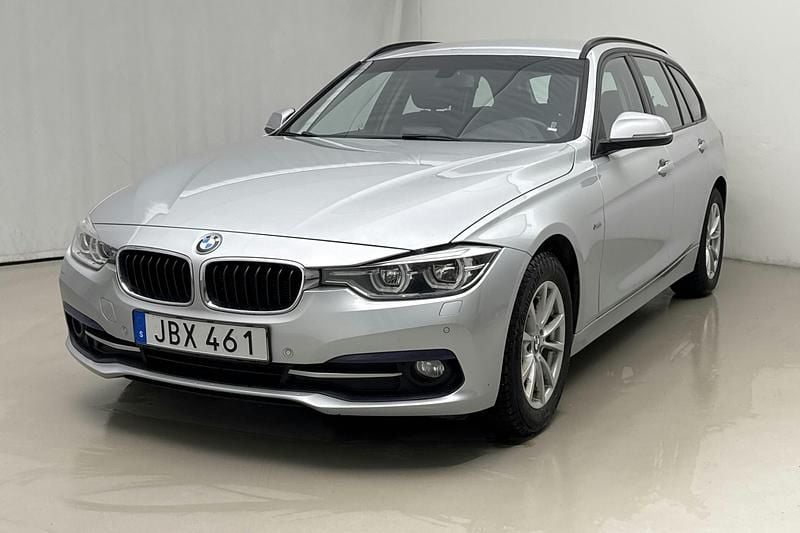 Silver Begagnad 2016 BMW 320 Sport Line Kombi | 149 000 kr (Superpris) - Bild 1/4
