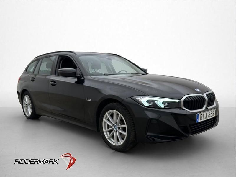Begagnad BMW 330e 184 HK (135 kW) 2022 Svart Kombi