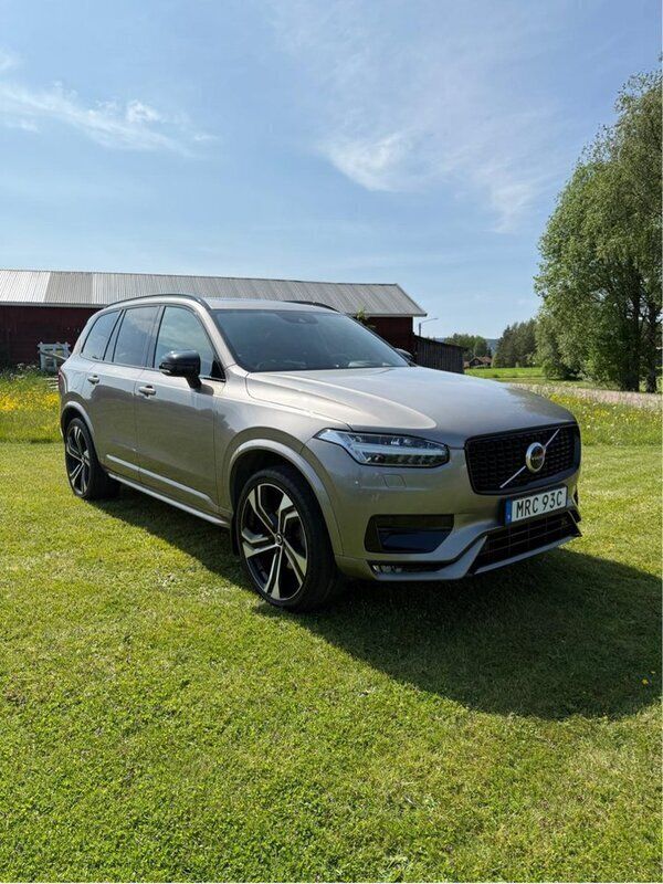 Grå Begagnad 2021 Volvo XC90 R-Design SUV | 509 000 kr (Bra pris) - Bild 1/4