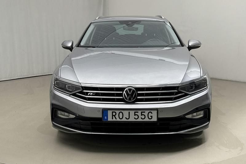 Begagnad VW Passat Business 200 HK (147 kW) 2022 Silver Kombi