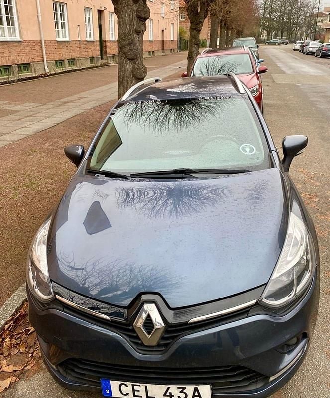 Begagnad 2020 Renault Clio GrandTour Kombi | 94 000 kr (Bra pris) - Bild 1/4