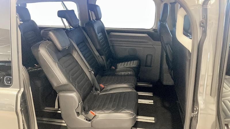 Begagnad Ford Tourneo Custom Titanium 170 HK (125 kW) 2024 Van