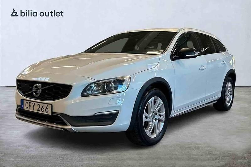 Vit Begagnad 2016 Volvo V60 CC Kombi | 169 900 kr - Bild 1/1