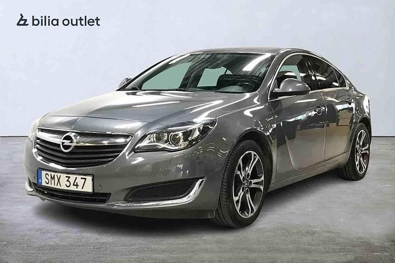 Grå Begagnad 2016 Opel Insignia Halvkombi | 144 900 kr (Dyr) - Bild 1/1