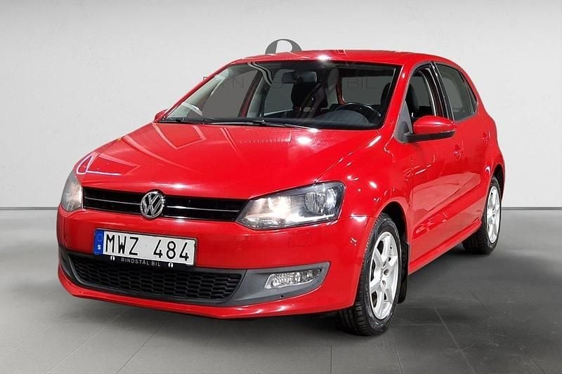 Röd Begagnad 2012 VW Polo Halvkombi | 69 900 kr (Marknadspris) - Bild 1/3