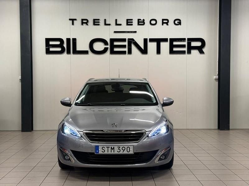 Begagnad Peugeot 308 SW Allure 120 HK (88 kW) 2016 Grå Kombi