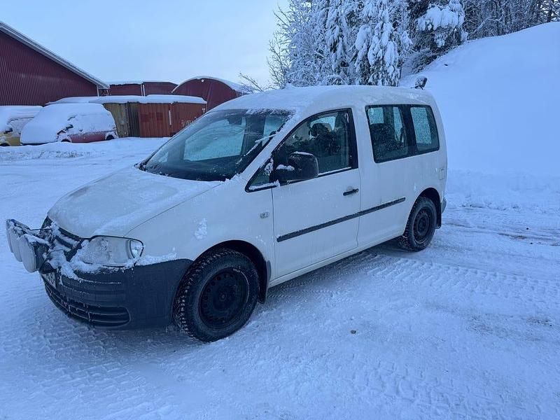 Begagnad VW Caddy 105 HK (77 kW) 2008 Minibuss
