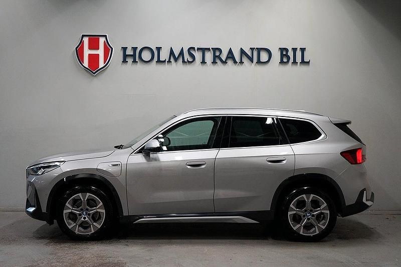 Silver Begagnad 2022 BMW X1 xLine SUV | 469 900 kr (Superpris) - Bild 1/4