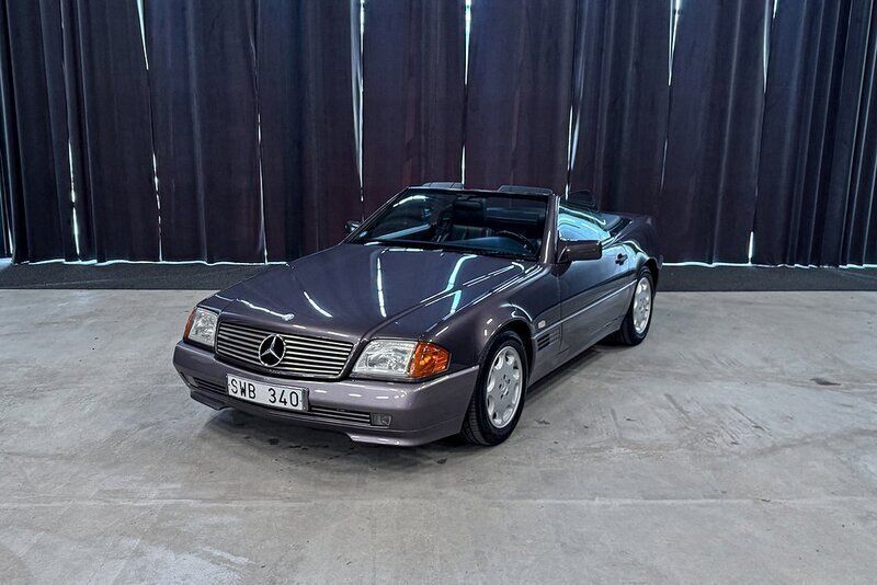 Lila Begagnad 1992 Mercedes SL300 Cab | 229 900 kr - Bild 1/4