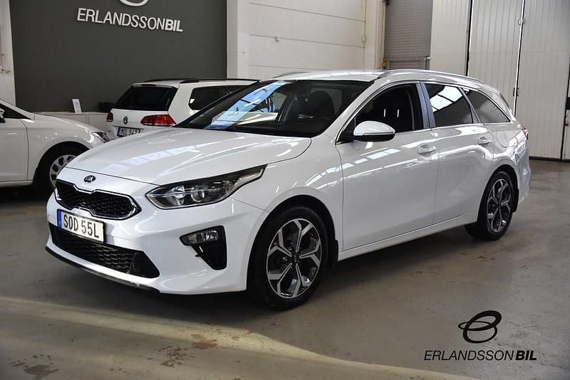 Begagnad Kia Ceed Sportswagon 140 HK (102 kW) 2019 Vit Kombi