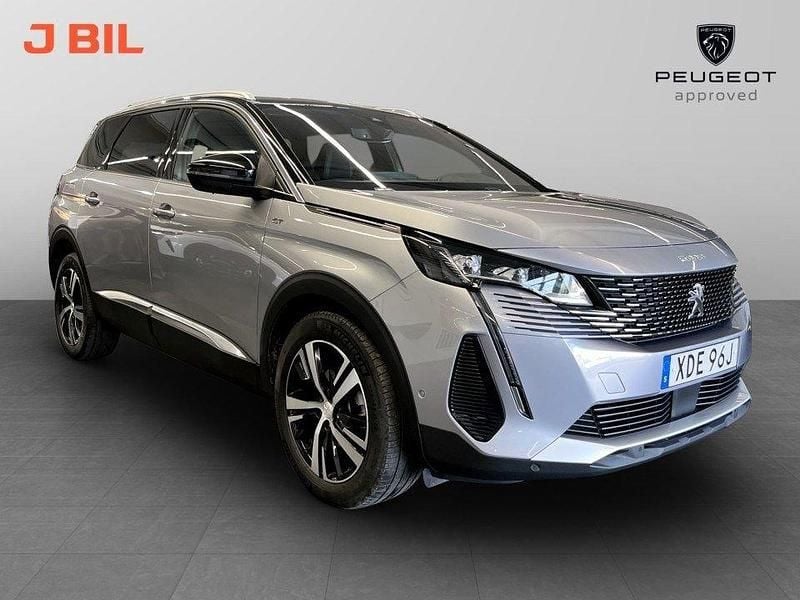 Grå Begagnad 2024 Peugeot 5008 GTi Minibuss | 319 900 kr (Marknadspris) - Bild 1/4
