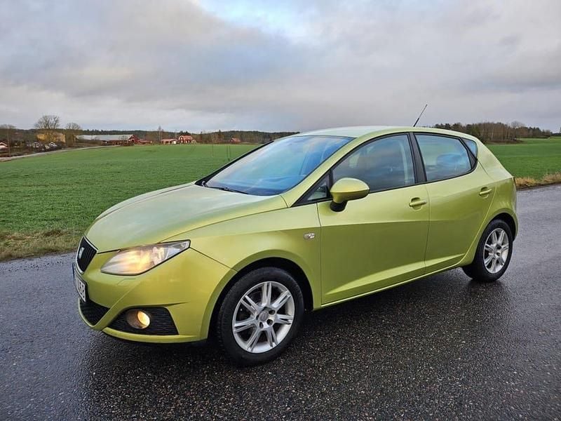 Begagnad 2010 Seat Ibiza Halvkombi | 24 000 kr (Marknadspris) - Bild 1/4