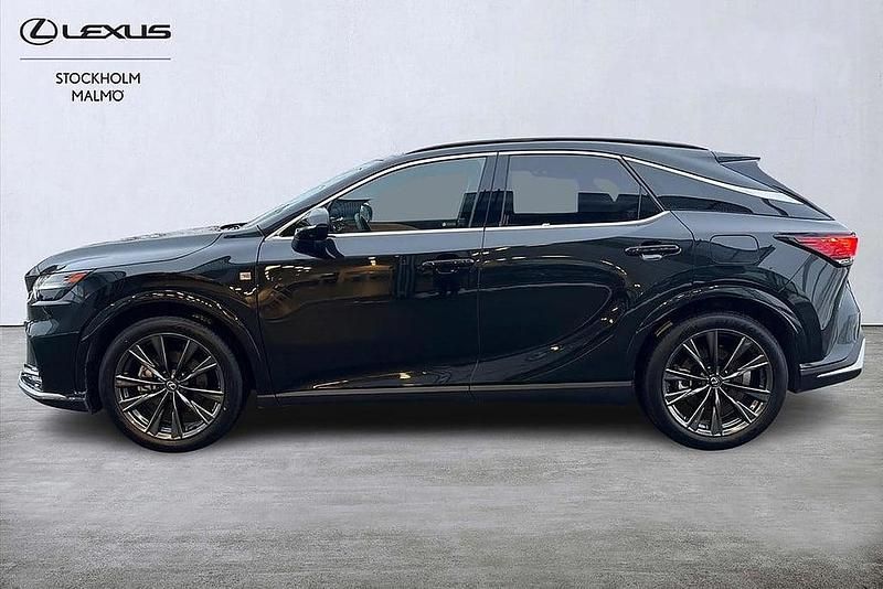 Begagnad Lexus RX450h+ Sport Design Packet 185 HK (136 kW) 2025 Svart SUV
