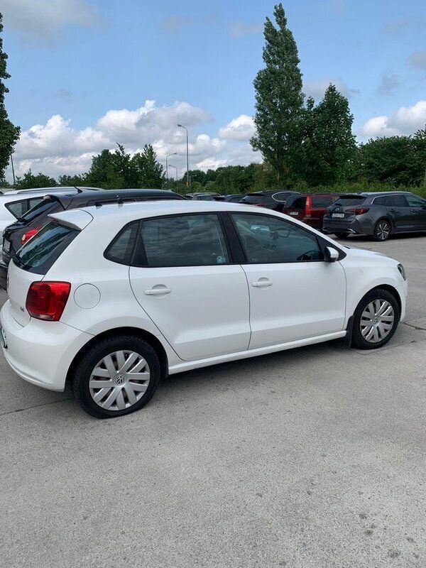 Vit Begagnad 2010 VW Polo Halvkombi | 49 000 kr (Marknadspris) - Bild 1/1