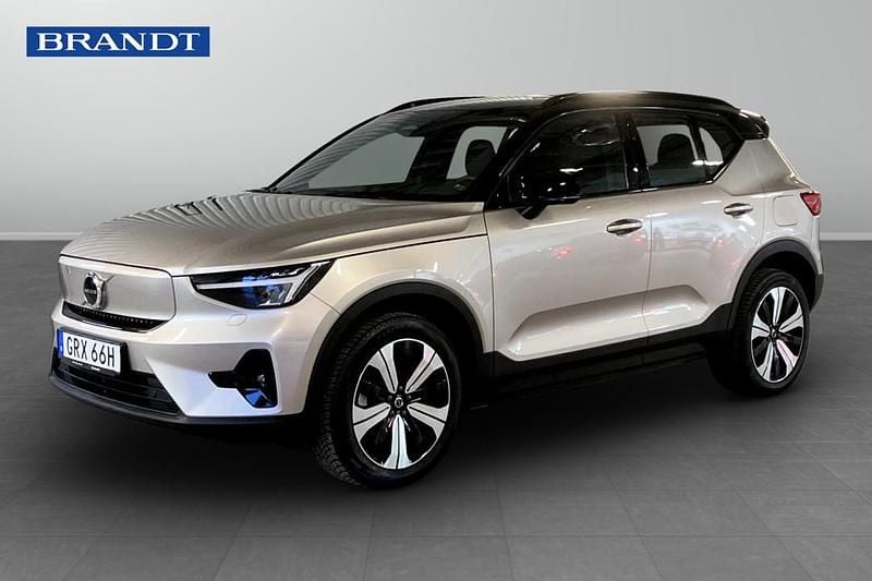 Grå Begagnad 2023 Volvo XC40 Single Motor SUV | 354 900 kr (Marknadspris) - Bild 1/3