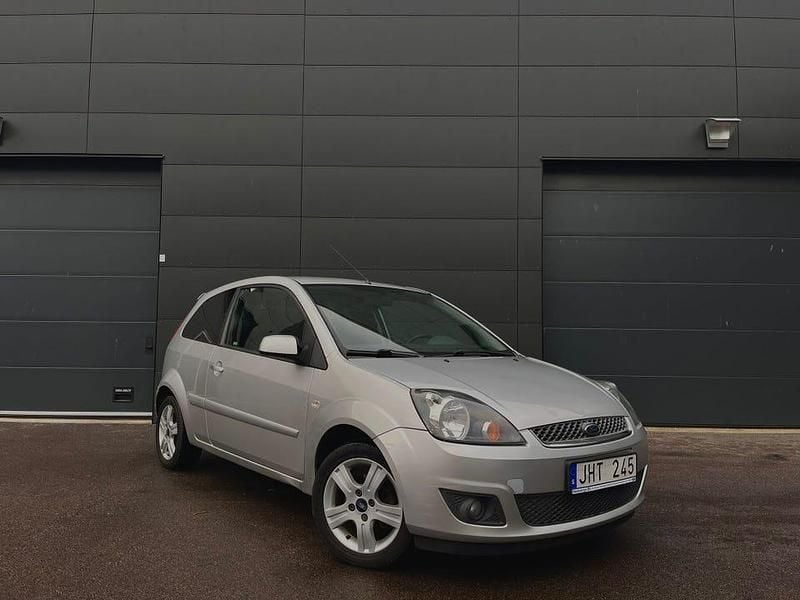 Begagnad 2007 Ford Fiesta | 17 900 kr - Bild 1/4