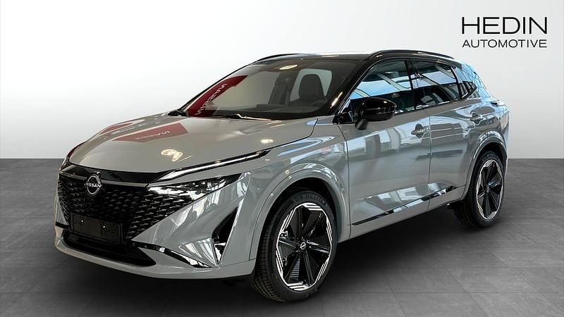 Grå (grey) Ny 2025 Nissan Qashqai SUV | 375 200 kr (Dyr) - Bild 1/4