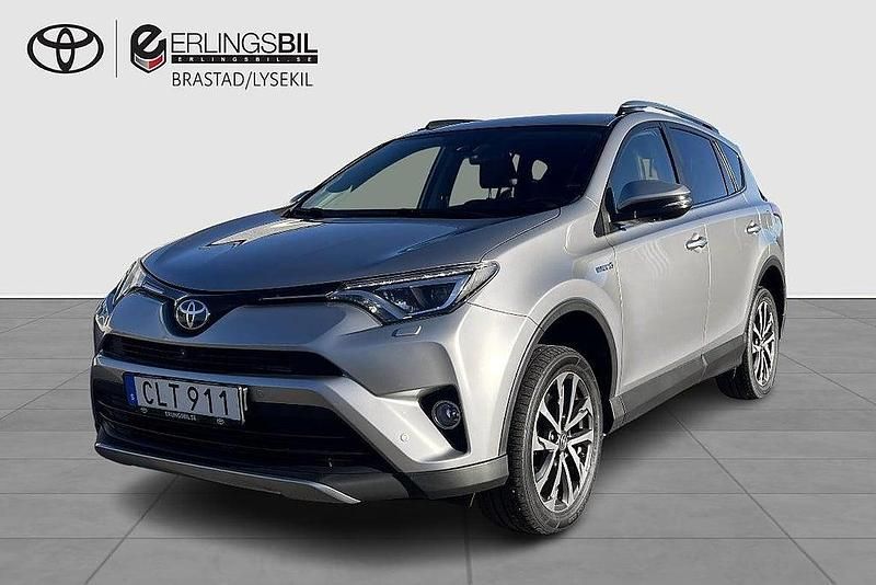 Silver Begagnad 2017 Toyota RAV4 Hybrid Executive SUV | 249 000 kr (Lite dyr) - Bild 1/4