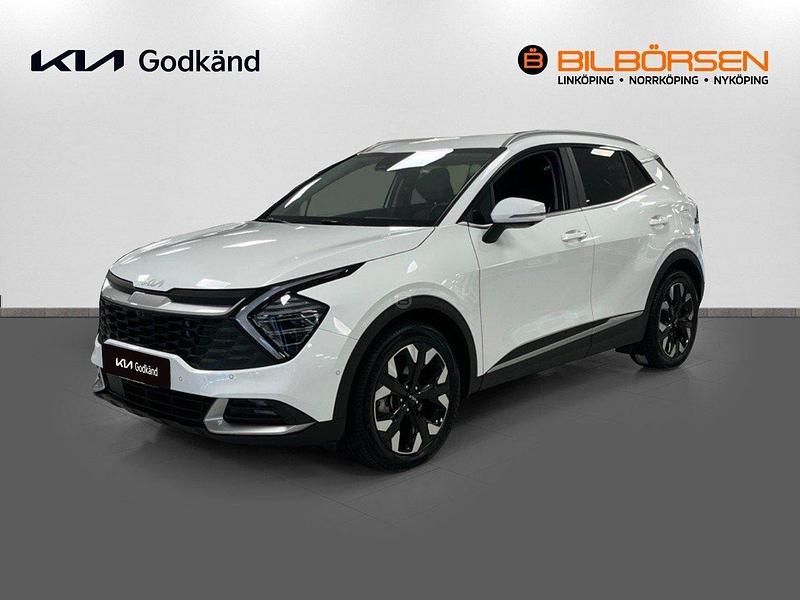 Vit Begagnad 2022 Kia Sportage Advance SUV | 399 900 kr (Marknadspris) - Bild 1/4