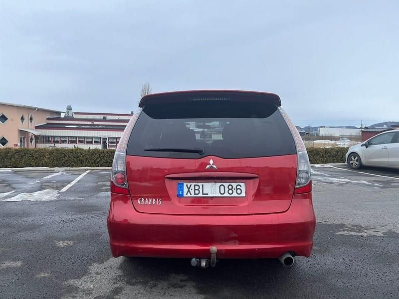 Begagnad Mitsubishi Grandis 165 HK (121 kW) 2006 Minibuss