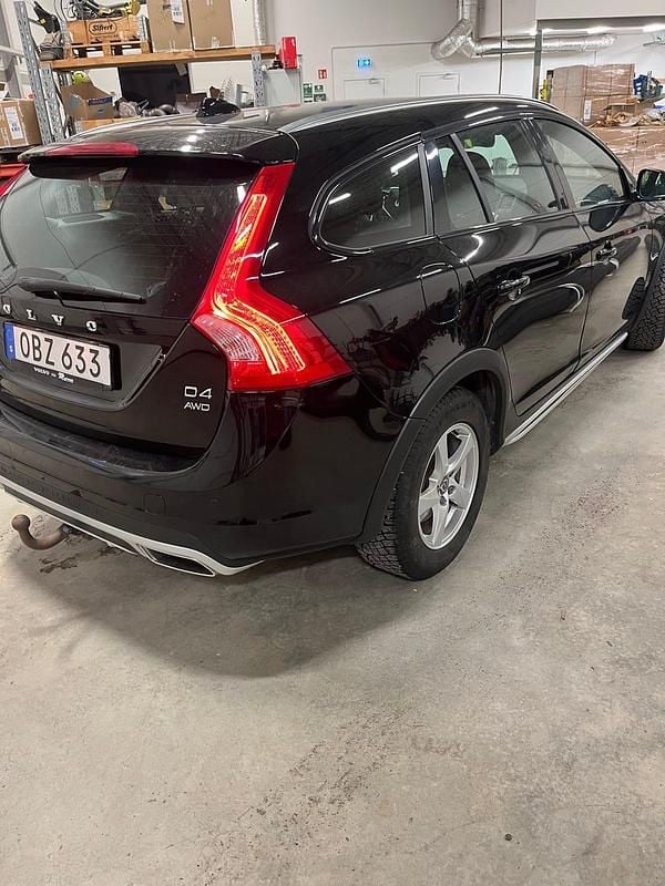 Begagnad Volvo V60 CC 190 HK (139 kW) 2016 Kombi