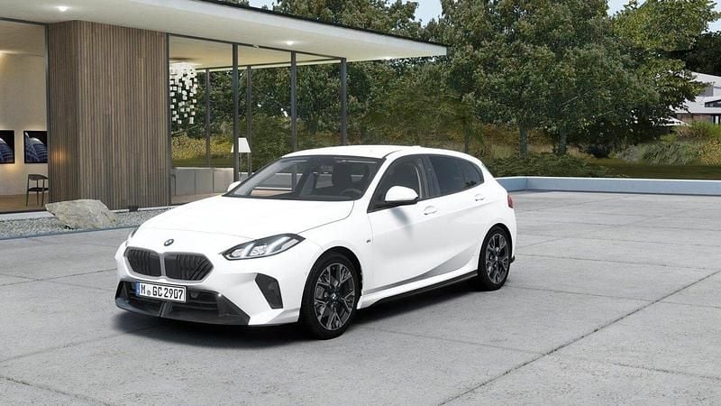 Vit Ny 2025 BMW 120 M Sport Halvkombi | 410 000 kr (Bra pris) - Bild 1/4