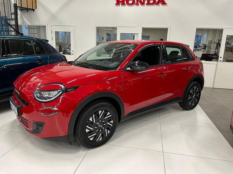 Ny Fiat 600E Red 116 kW (158 HK) 2025 Röd SUV