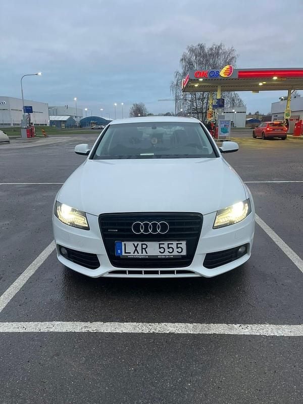 Begagnad 2012 Audi A4 Sedan | 112 000 kr (Lite dyr) - Bild 1/4