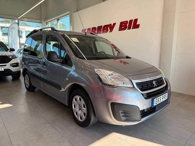 Grå Begagnad 2016 Peugeot Partner Tepee Minibuss | 104 900 kr (Marknadspris) - Bild 1/4