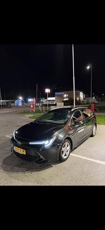 Svart Begagnad 2022 Toyota Corolla Style Kombi | 200 000 kr (Superpris) - Bild 1/4