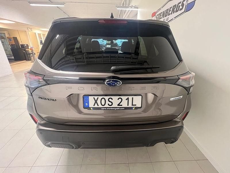 Begagnad Subaru Forester 136 HK (100 kW) 2024 Brun SUV