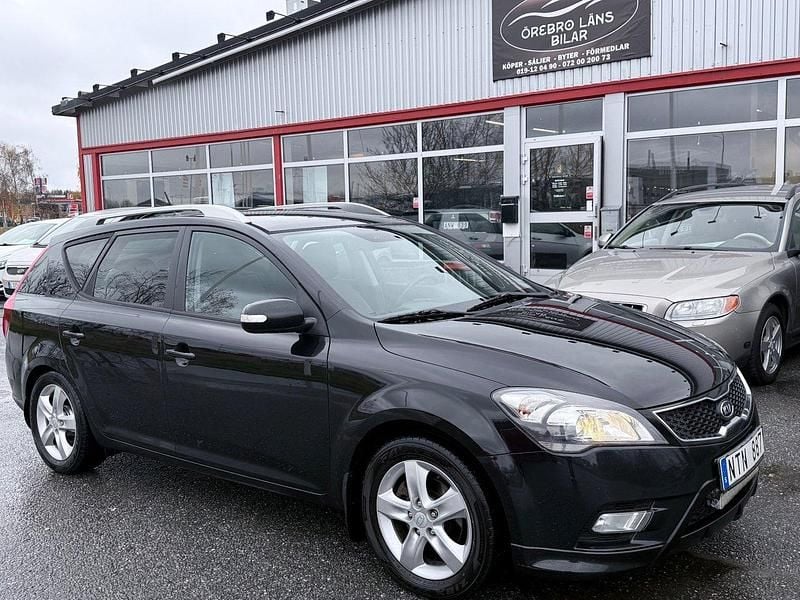 Svart Begagnad 2012 Kia Ceed Kombi | 37 900 kr (Bra pris) - Bild 1/4