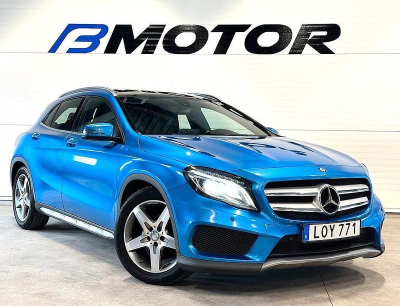 Blå Begagnad 2015 Mercedes GLA200 AMG SUV | 199 900 kr (Lite dyr) - Bild 1/4