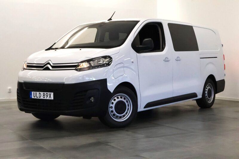 Vit Begagnad 2023 Citroën e-Jumpy Minibuss | 474 875 kr (Lite dyr) - Bild 1/4