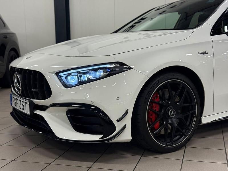 Begagnad Mercedes A45 AMG AMG 422 HK (310 kW) 2024 Vit Halvkombi