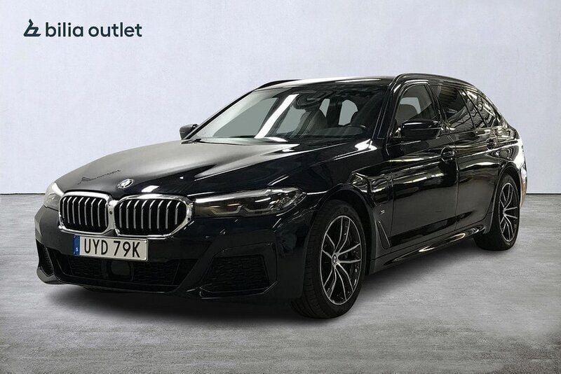 Svart Begagnad 2020 BMW 530e M Sport Kombi | 389 900 kr (Dyr) - Bild 1/3