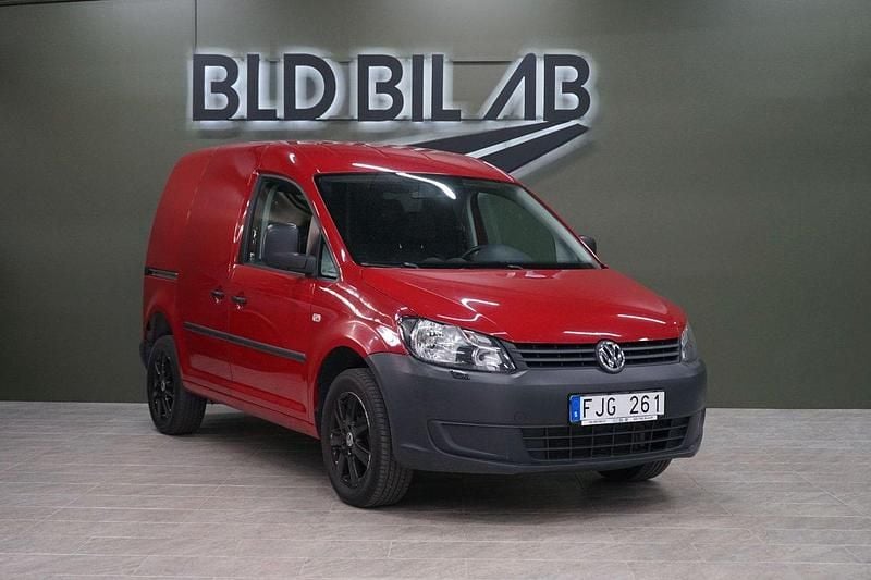 Röd Begagnad 2011 VW Caddy Minibuss | 94 900 kr (Marknadspris) - Bild 1/4