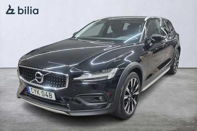 Svart Begagnad 2019 Volvo V60 CC SE Kombi | 299 000 kr (Marknadspris) - Bild 1/3