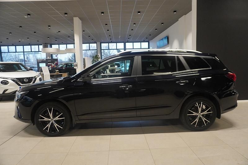 Begagnad MG MG5 EV Long Range 114 kW (156 HK) 2022 Svart Kombi