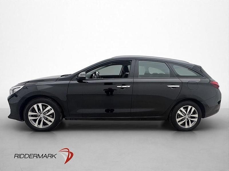 Begagnad Hyundai i30 Trend 120 HK (88 kW) 2018 Svart Kombi