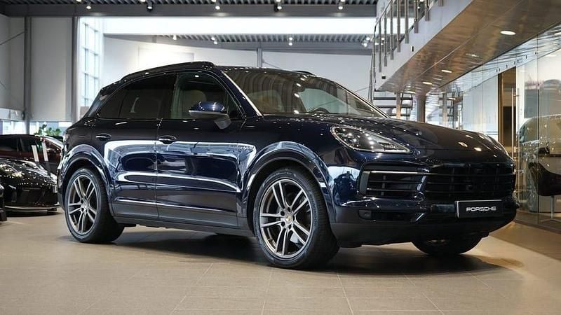 Blå Begagnad 2022 Porsche Cayenne SUV | 749 000 kr - Bild 1/4